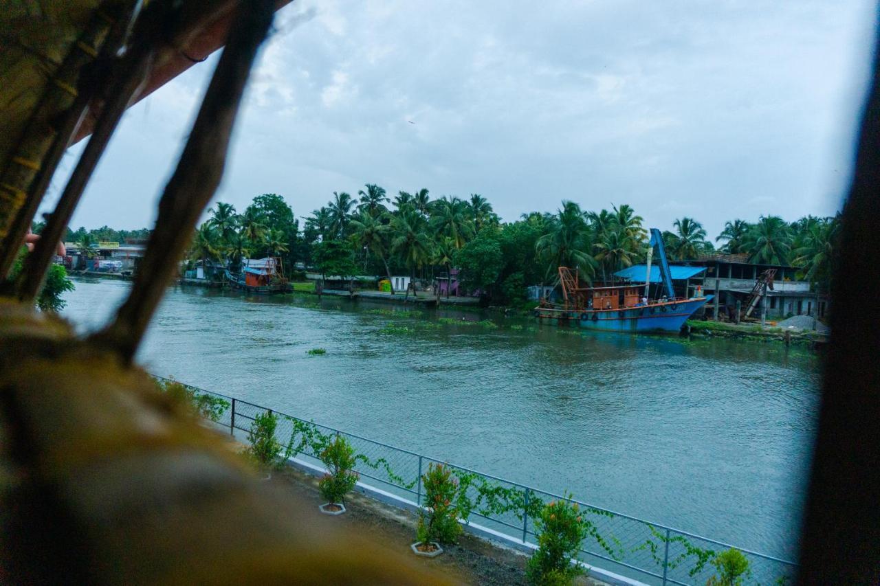 Canalview Private Cottage Azhikkal Ayiram Thengu Panmana Eksteriør bilde