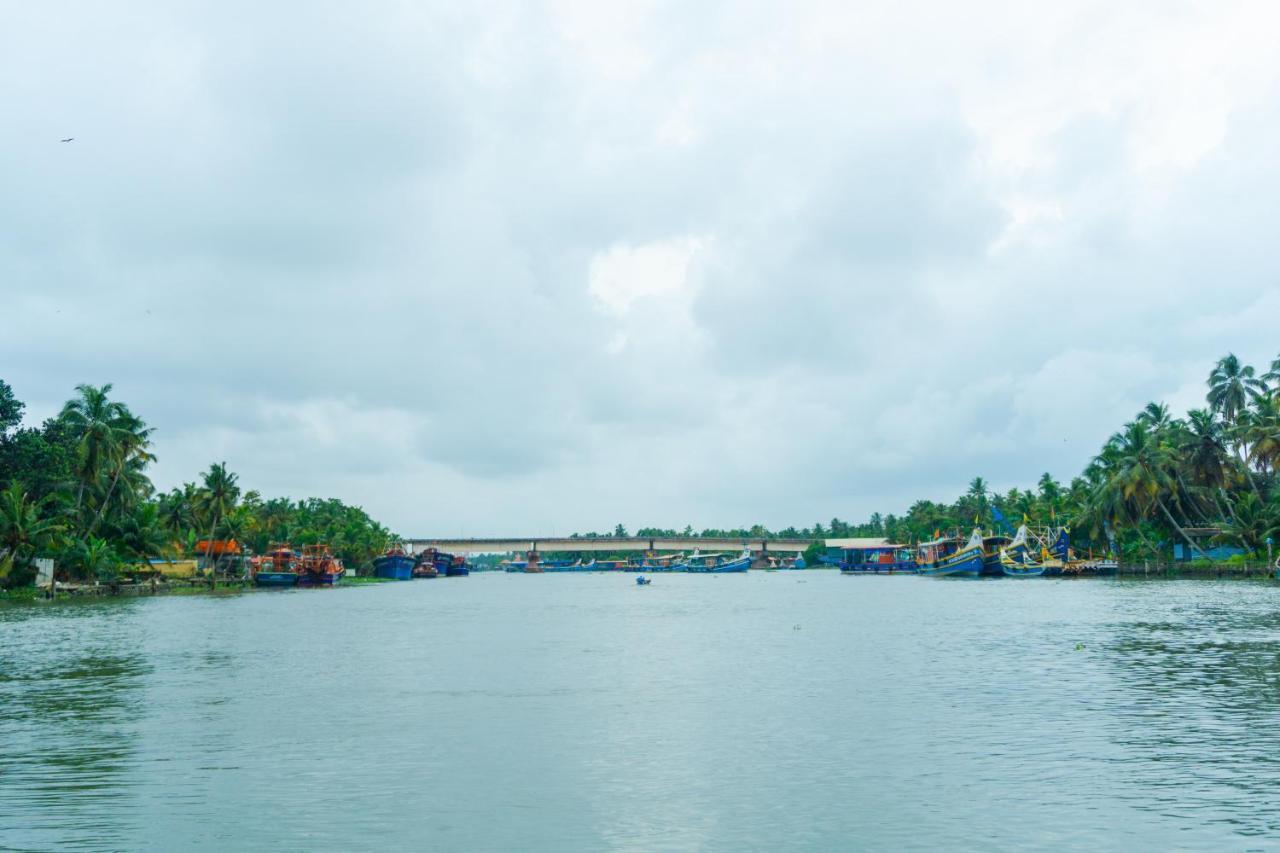 Canalview Private Cottage Azhikkal Ayiram Thengu Panmana Eksteriør bilde