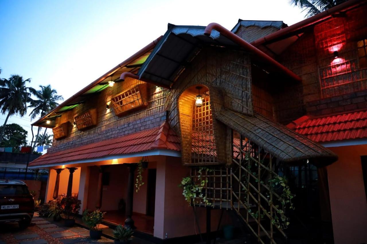 Canalview Private Cottage Azhikkal Ayiram Thengu Panmana Eksteriør bilde